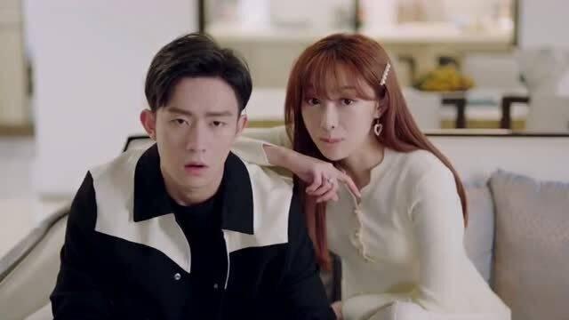 情侣小店吃瓜视频,甜蜜互动引网友热议